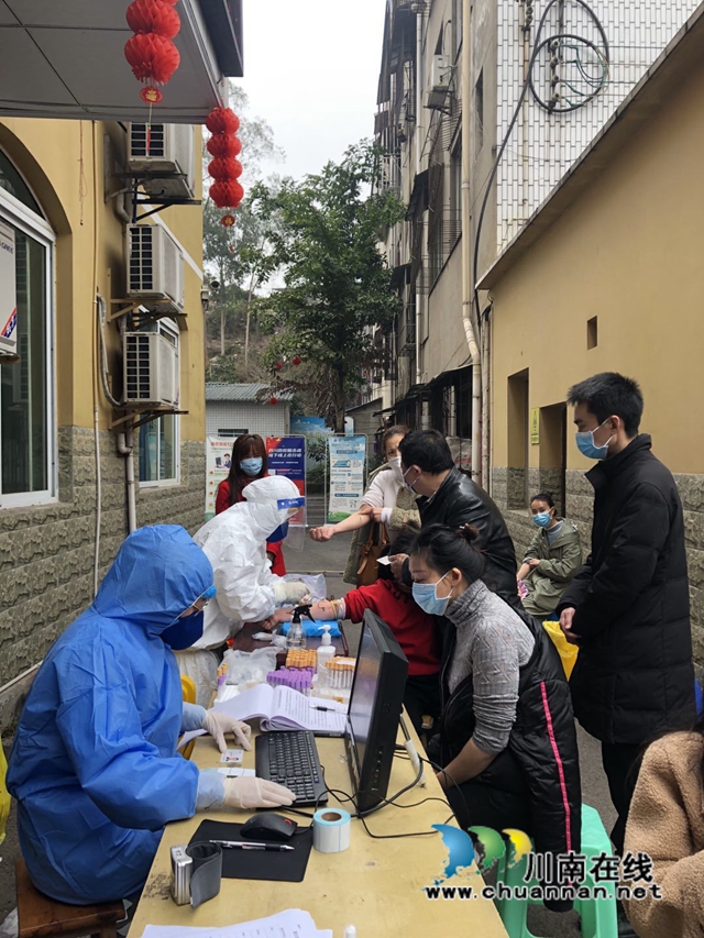 泸县海潮镇卫生院标本采集人奋战疫情一线
