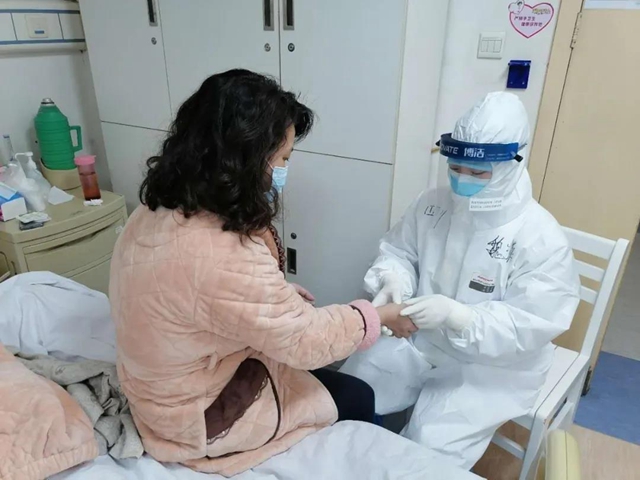 【西南医大中医院驰援武汉】隔离病房里，他们集体练起了“手部操”(图3)