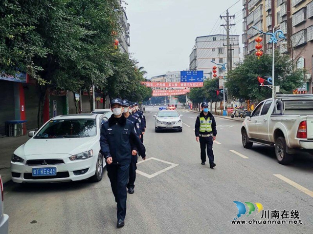 泸县云龙镇：上阵兄弟兵 抗疫显真情(图3)