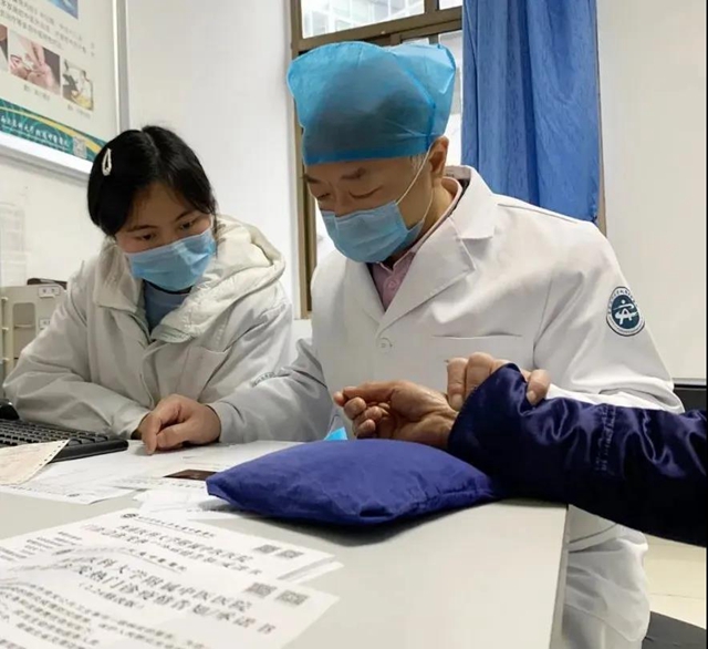【西南医大中医院•关注】疫情之下!肺癌晚期再次多处转移(图9) 【西南医大中医院•关注】疫情之下!肺癌晚期再次多处转移(图9)