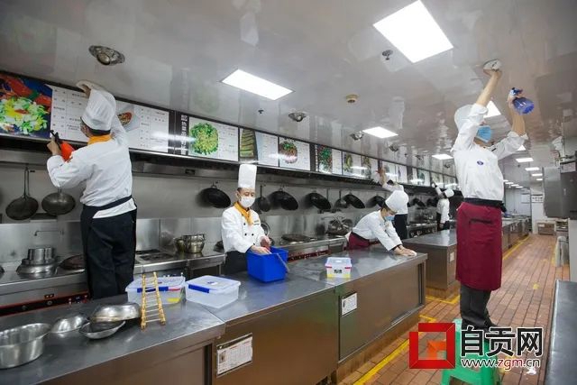 整得扎实!这周末,10万自贡人干了一件美丽的事(图18) 整得扎实!这周末,10万自贡人干了一件美丽的事(图18)