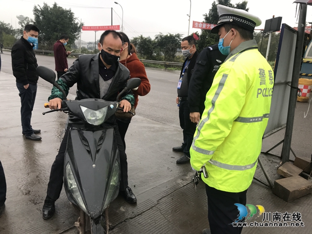 泸县立石镇:疫情防控同时 紧抓交通安全(图2) 泸县立石镇:疫情防控同时 紧抓交通安全(图2)