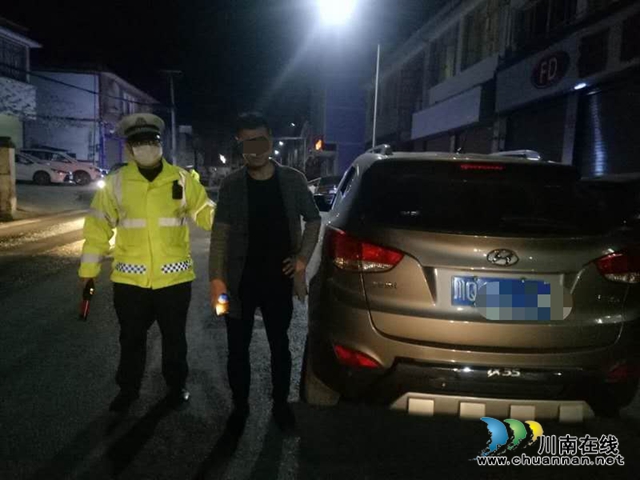 宜宾筠连交警大队开展夜查酒、醉驾集中统一行动