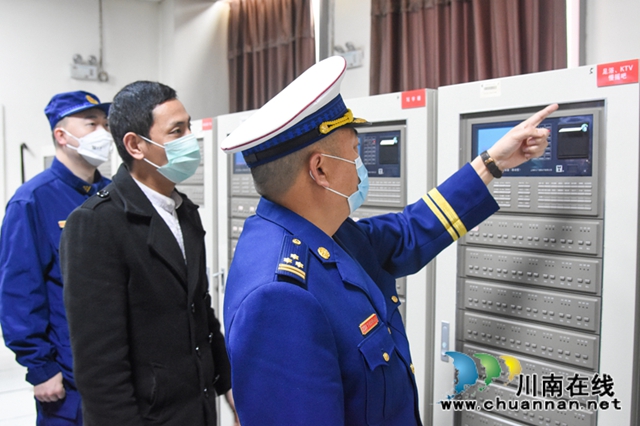 泸州消防支队：“线上线下”双线作战 坚决打赢复工复产消防保卫战(图5)