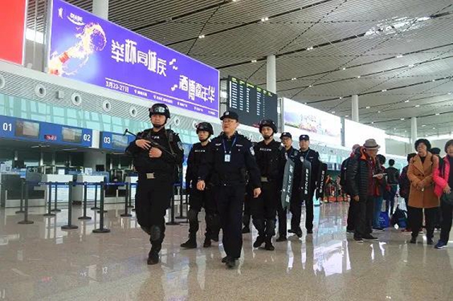 泸州黑衣男，不满防疫措施“劫持”飞机？(图10)