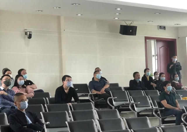 挪用公款+受贿！宜宾一公司老板被判了！(图2)