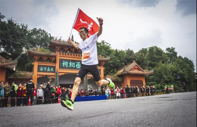 快来开启你的2020宜宾马拉松！奖牌已经给你准备好了(图6)