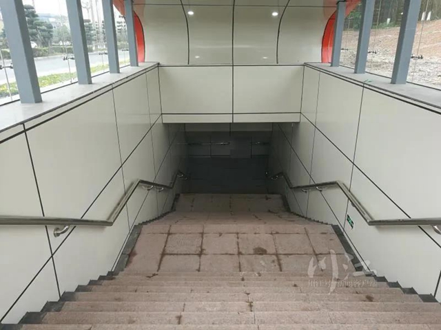 泸州职业技术学院人行地通已达通行条件，计划于下月竣工(图3)