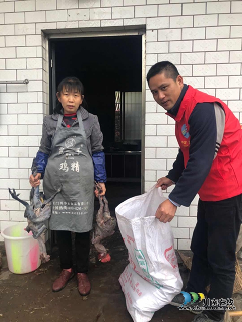 泸县市场监督管理局：精准帮扶 家禽、养殖技术送到家(图2)