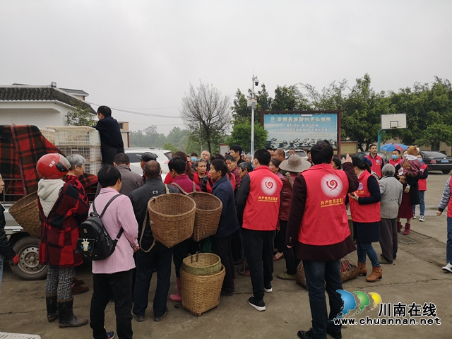 泸县市场监督管理局：精准帮扶 家禽、养殖技术送到家(图3)