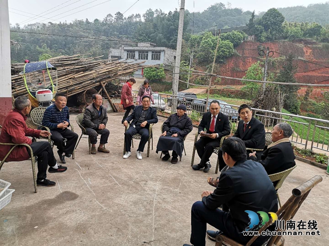 纳溪区法院：乡间“院坝会” 零距离助力春耕(图2)
