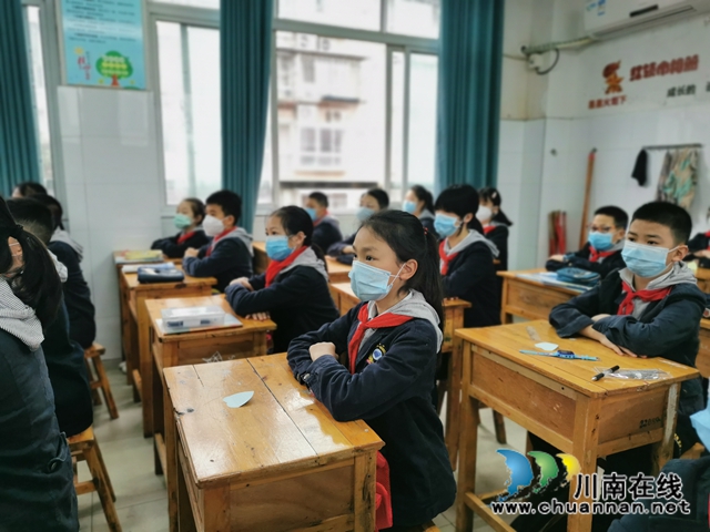 泸州十八中：今时春光常在，我们踏歌归来(图4)