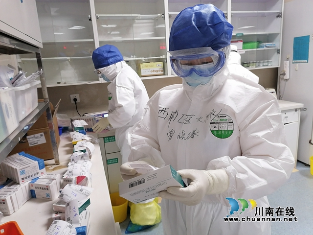 龙马潭：抗疫英雄走进课堂 电视直播讲述援鄂故事(图2)