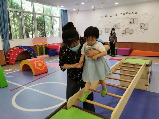 孩子没人带，咋办？宜宾探索0-3岁婴幼儿早期教育试点(图4)