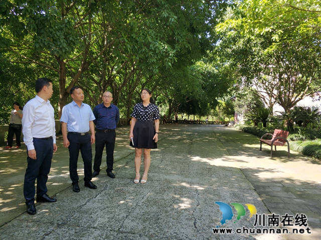何刚到龙马潭区罗汉街道指导宗教场所“两乱”治理情况(图3) 何刚到龙马潭区罗汉街道指导宗教场所“两乱”治理情况(图3)