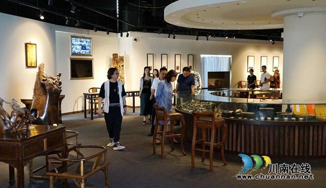 江阳区委常委李红梅：为楠域奇缘博藏馆的发展群策群力更有作为！ (图7)