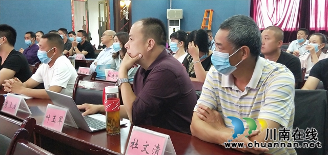 泸县:农民工党员返乡就业创业有盼头(图3) 泸县:农民工党员返乡就业创业有盼头(图3)