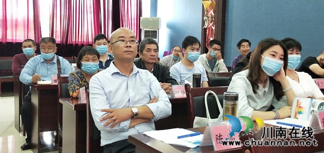 泸县:农民工党员返乡就业创业有盼头(图4) 泸县:农民工党员返乡就业创业有盼头(图4)
