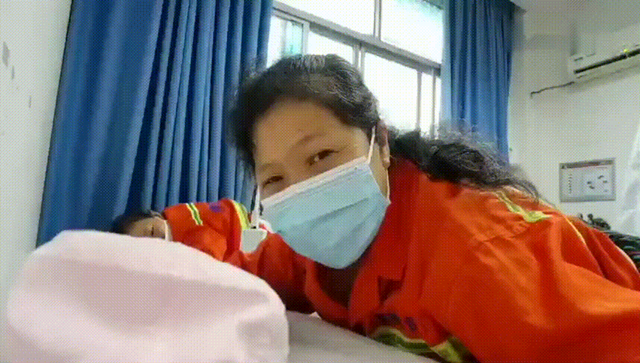【扩散】环卫工人的“秘密”,居然被他发现了!(图2) 【扩散】环卫工人的“秘密”,居然被他发现了!(图2)