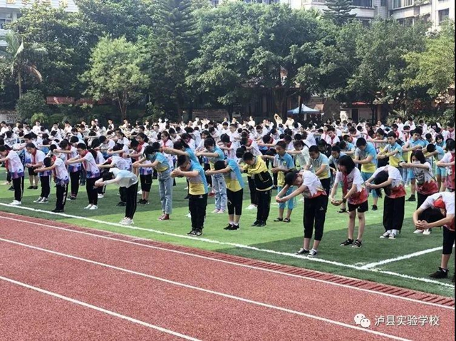 泸县实验学校:国旗之下毕业献礼,祝福声中茁壮成长(图4) 泸县实验学校:国旗之下毕业献礼,祝福声中茁壮成长(图4)