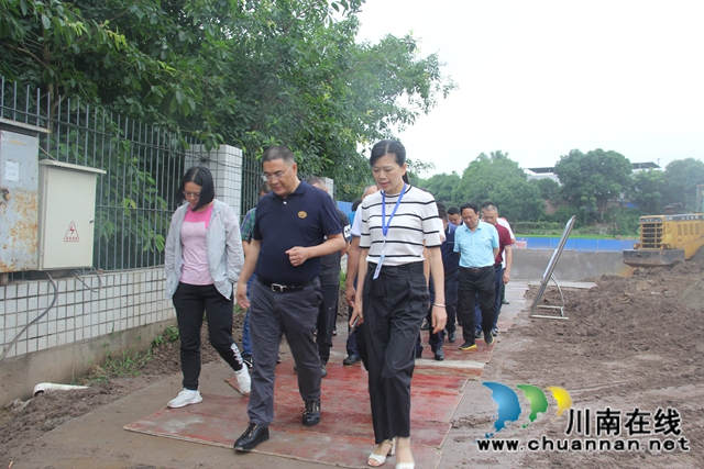 曹阳率队到泸县云龙镇督导雨污分流管网建设工作(图4)