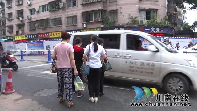 合江县政协委员心系民生,提案修建天桥护百姓安全(图2) 合江县政协委员心系民生,提案修建天桥护百姓安全(图2)