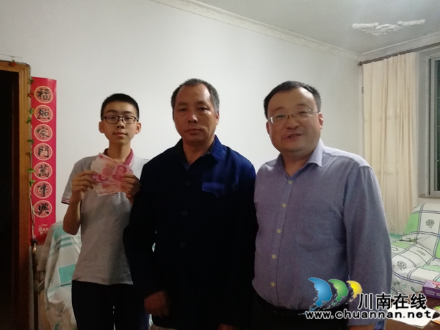 龙马潭区红星街道人大工委组织代表圆梦选民“微心愿”
