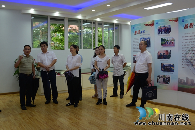 泸州市科协副主席张连俊带队调研龙马潭区玉带河学校科技教育工作