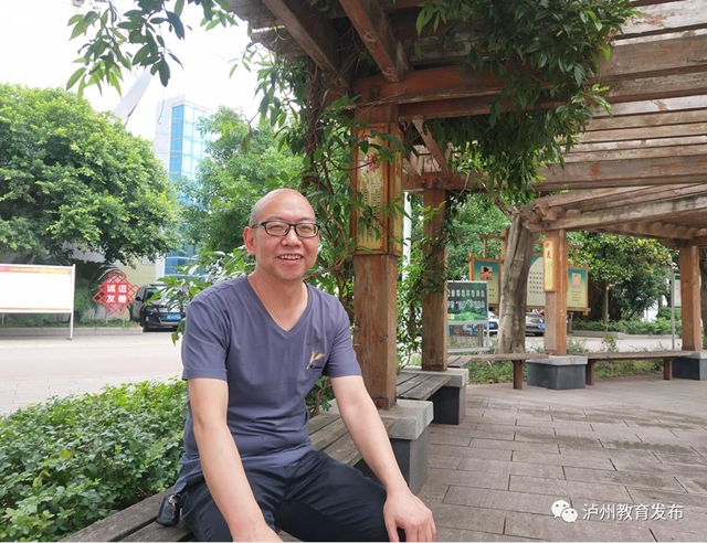 “网红”老师李建兵——山区孩子前行的掌灯人(图2)