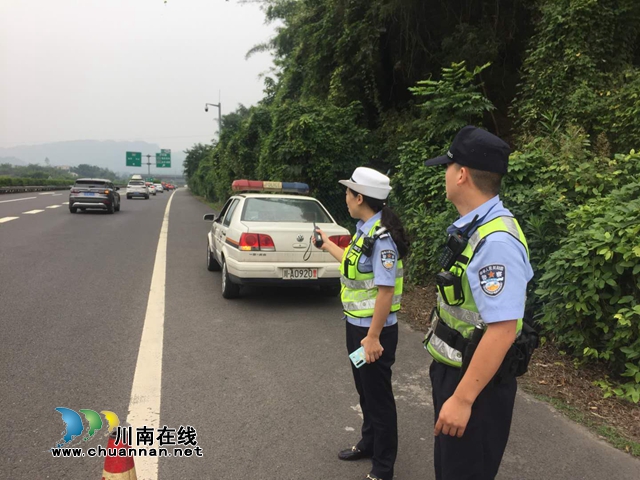 ​女交警大队长唐娟娟的警察故事：用无悔青春在高速上书写韶华(图9)