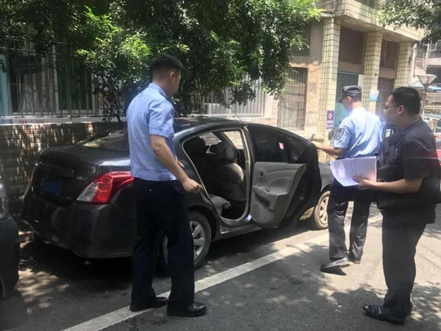 泸州一女子开豪车揣巨款 被江阳法院执行干警当场“拿下”！(图6)