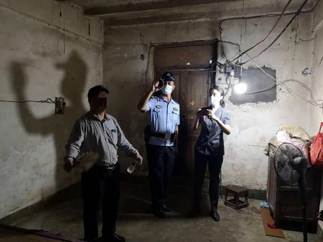 快速出击腾空房屋交付申请执行人 江阳法院执行干警这事干得漂亮！