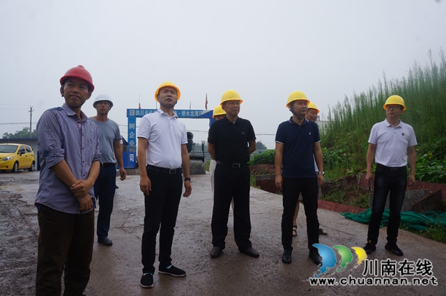 曾一洴到泸县立石镇调研2020年上半年国民经济和财政收支预算执行情况