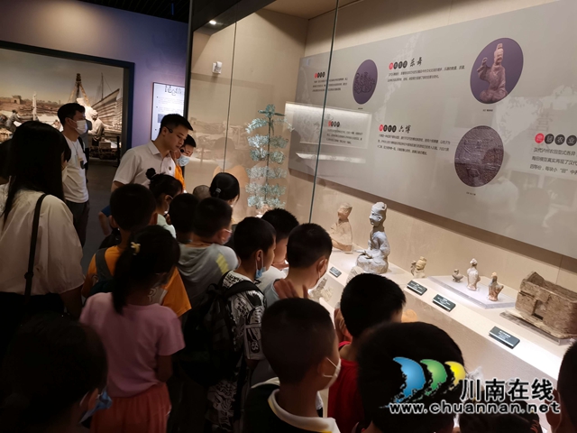 江阳区华阳街道竹苑社区开展“成长吧青少年—参观博物馆”暑期实践活动(图2)