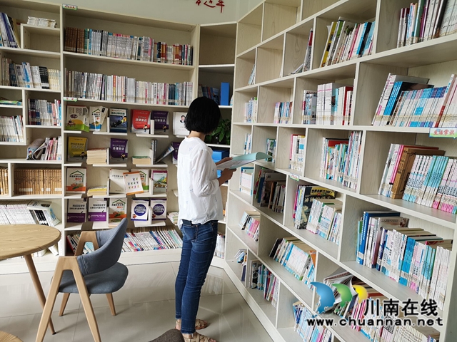 泸县玉蟾街道督导新时代文明实践站建设工作
