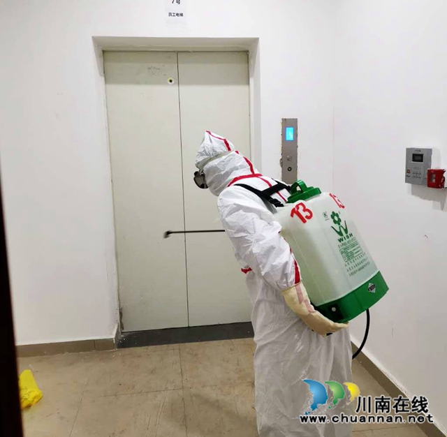龙马潭胡市中心卫生院“逆行者”斯敏：挑战不可能的“小个子大能量医生”(图1)