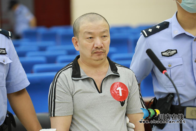 首犯获刑25年,涉7宗罪!泸州21人涉“黑社会”性质犯罪案件今日公开宣判!(图3) 首犯获刑25年,涉7宗罪!泸州21人涉“黑社会”性质犯罪案件今日公开宣判!(图3)