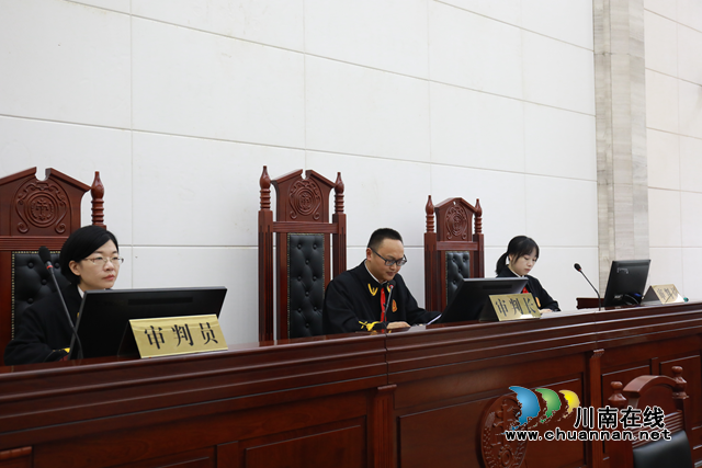 首犯获刑25年,涉7宗罪!泸州21人涉“黑社会”性质犯罪案件今日公开宣判!(图4) 首犯获刑25年,涉7宗罪!泸州21人涉“黑社会”性质犯罪案件今日公开宣判!(图4)