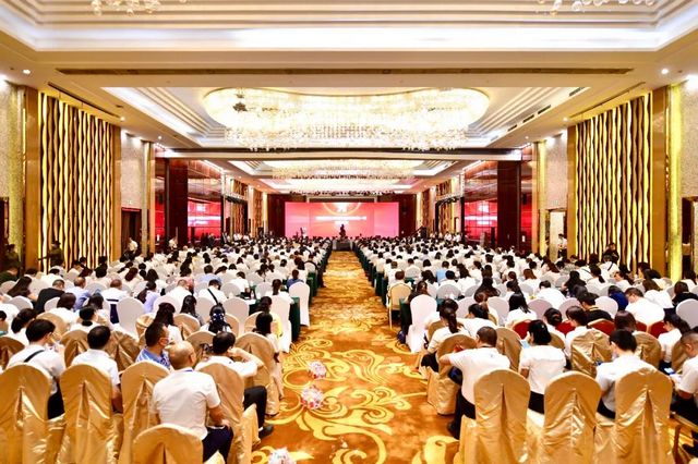 600余人现场道贺、70余万人在线观看，共庆西南医大附院70周年！(图2)