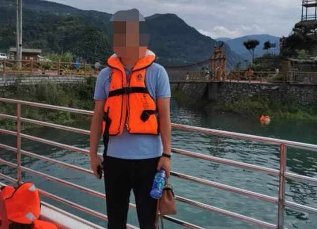 30岁泸州男子在雷波马湖溺亡，家属质疑救援不力 景区：湖中禁止游泳，已及时救援