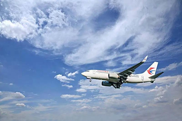 惊险！泸州飞往杭州航班上，万米高空的紧急救援