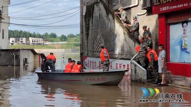 龙马潭：迅速部署 坚守一线 全力迎战洪峰(图7)