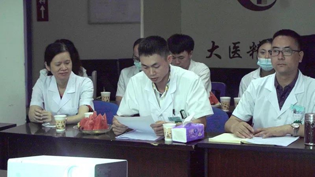 致敬中国医师节 | “弘扬抗疫精神,护佑人民健康”(图3) 致敬中国医师节 | “弘扬抗疫精神,护佑人民健康”(图3)