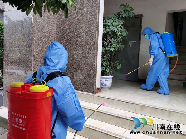 合江县疾控中心:洪水退后忙消杀(图4) 合江县疾控中心:洪水退后忙消杀(图4)