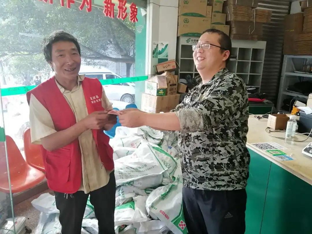 一封倡议书发出后，马鹿村的核桃火了！(图13)