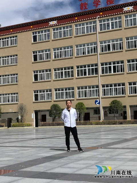 宜宾长宁教师援藏支教:让格桑花在雪域高原傲然绽放(图1) 宜宾长宁教师援藏支教:让格桑花在雪域高原傲然绽放(图1)