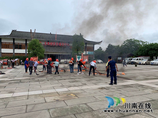 泸县分片区开展森林防灭火队伍能力提升专题培训(图1)