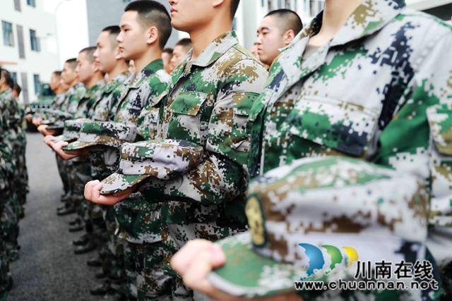 从戎报国英雄志，热血建功正当时！龙马潭区百余名新兵奔赴军营(图5)