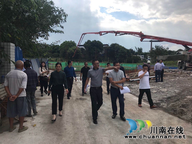章磊督导检查泸县龙溪河河长制工作(图2) 章磊督导检查泸县龙溪河河长制工作(图2)