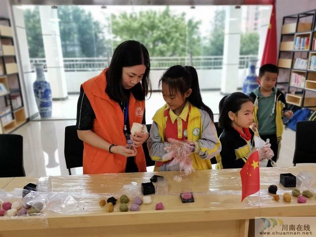 玉蟾街道开展中秋国庆双节活动(图3)